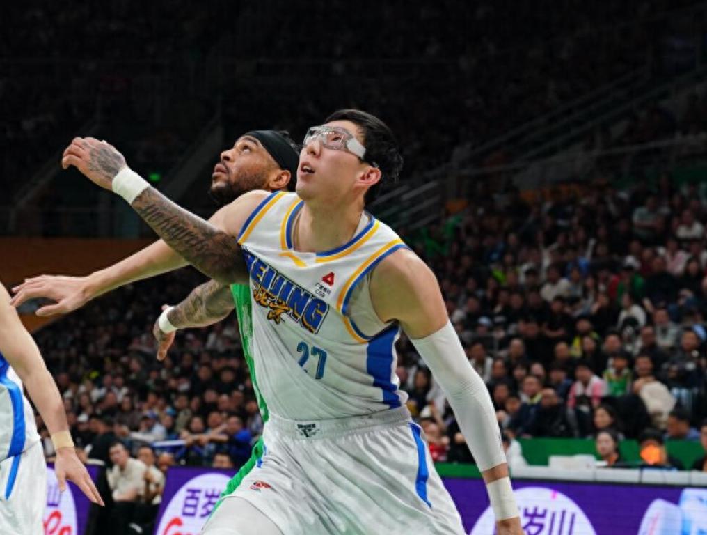 离谱！+26全场最高正负值，赢球却被喷惨，冤不冤？
昨晚CBA焦点战，北京队在最