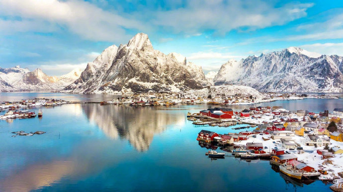 挪威·罗弗敦群岛，整个群岛都处在北极圈以内，气候严寒，风景既壮观又柔美 ​自然风