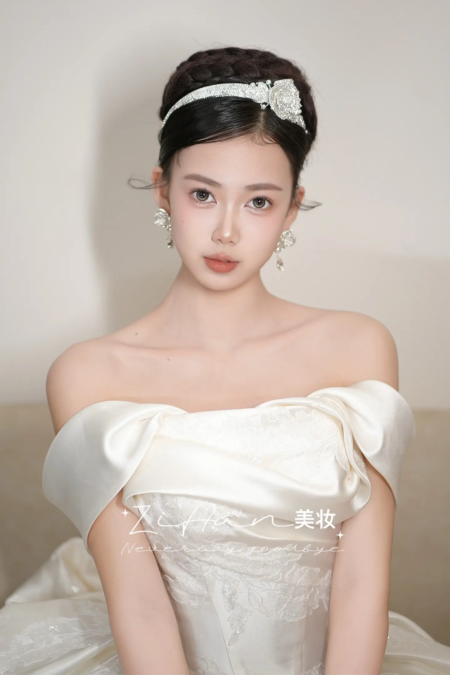 好似心中白月光。