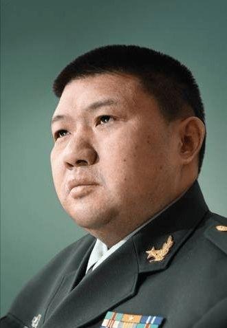 曾有人问毛新宇：如果你不是毛泽东的孙子，你认为你能取得今天的研究成果吗？
在社交