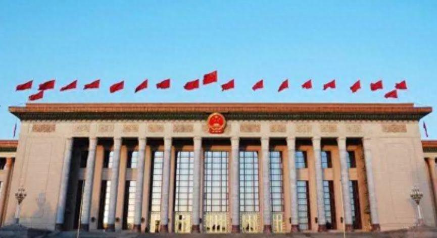 人民大会堂建造费用是多少？三十余万人参与建设，为何能够在仅十个月内竣工完成？
1