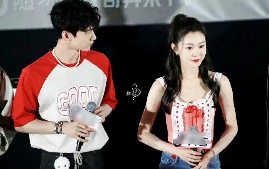 #白敬亭宋轶是不是忘记官宣了#白敬亭和宋轶是不是忘记官宣了！！！！！白敬亭宋轶同