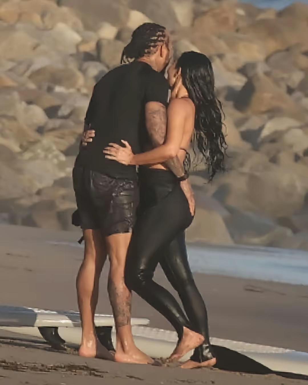 金.卡戴珊的腿显得好短，这与她硕大的臀部有没有直接关系？