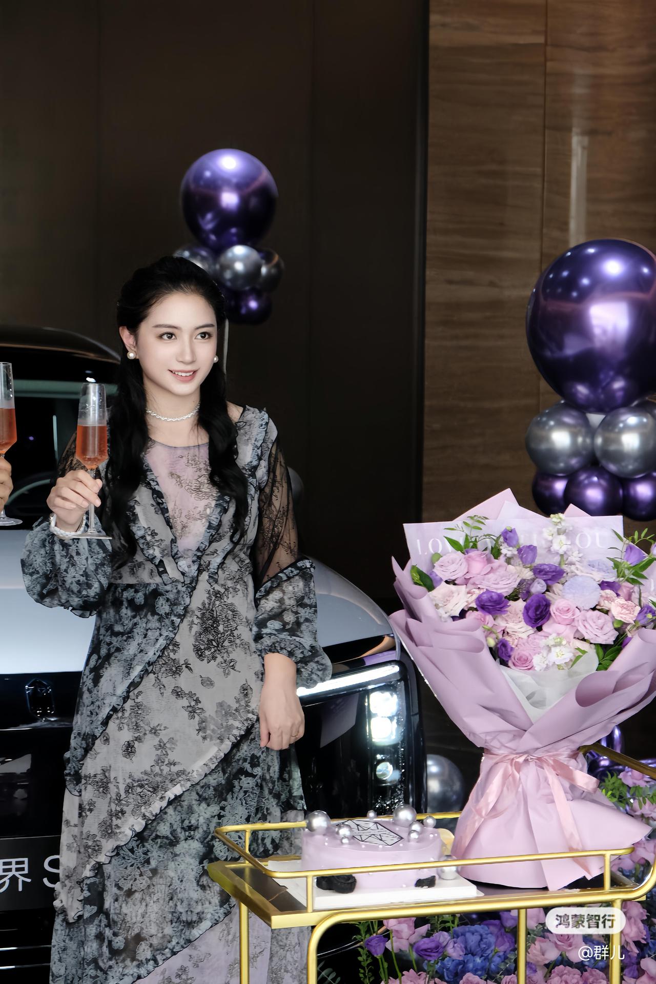 美丽的皮囊千篇一律，好看的脸蛋也是千篇一律。颜值即正义？败给了医美项目，更被精修