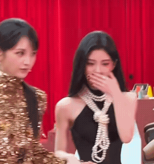 鞠婧祎田曦薇牵手一沫真挚的情话鞠婧祎田曦薇牵手！一沫真挚的情话