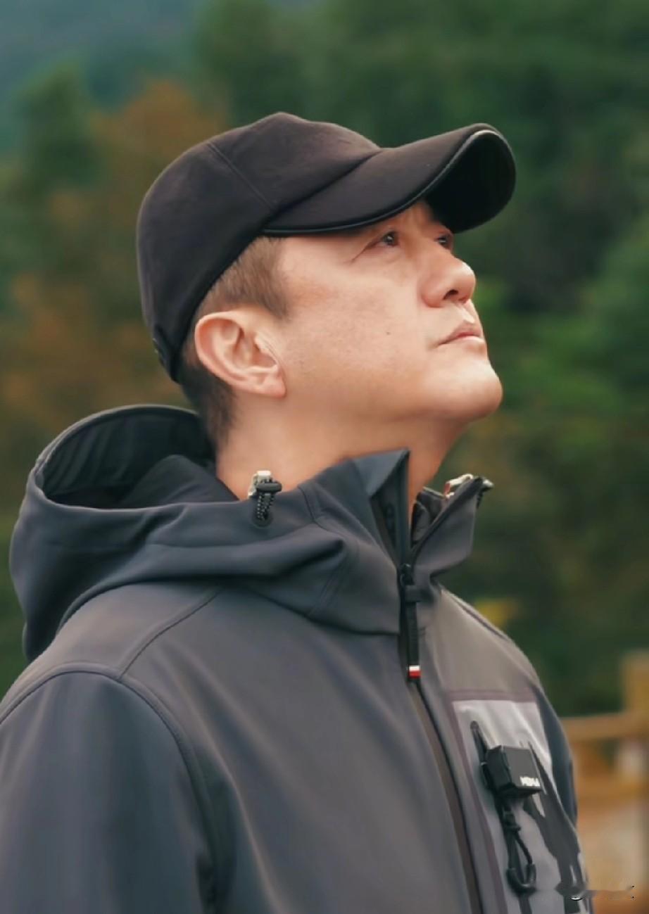 李亚鹏，辛苦了，她让女儿嫣然改变了，也让嫣然基金救治的病人好好的去体验人生旅程，