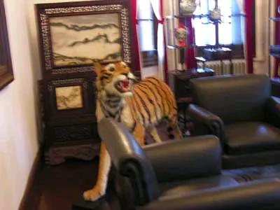 张学良杀杨宇霆、常荫槐是必然的事情。杨宇霆仗着自己是张作霖的旧臣，说一不二，与常