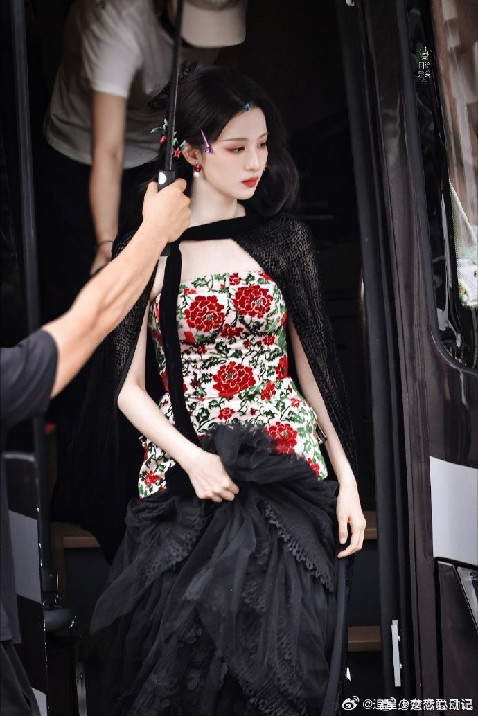 王楚然山东妮儿就是劲大哈 美貌是她最不起眼的优点，温柔、坚韧、清醒、有实力，很难