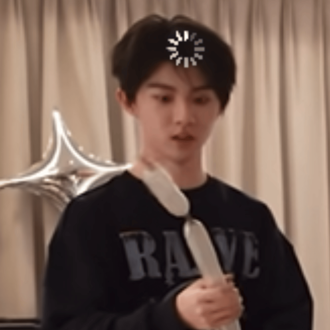 同名诗视频？ 马嘉祺靠近我配合我