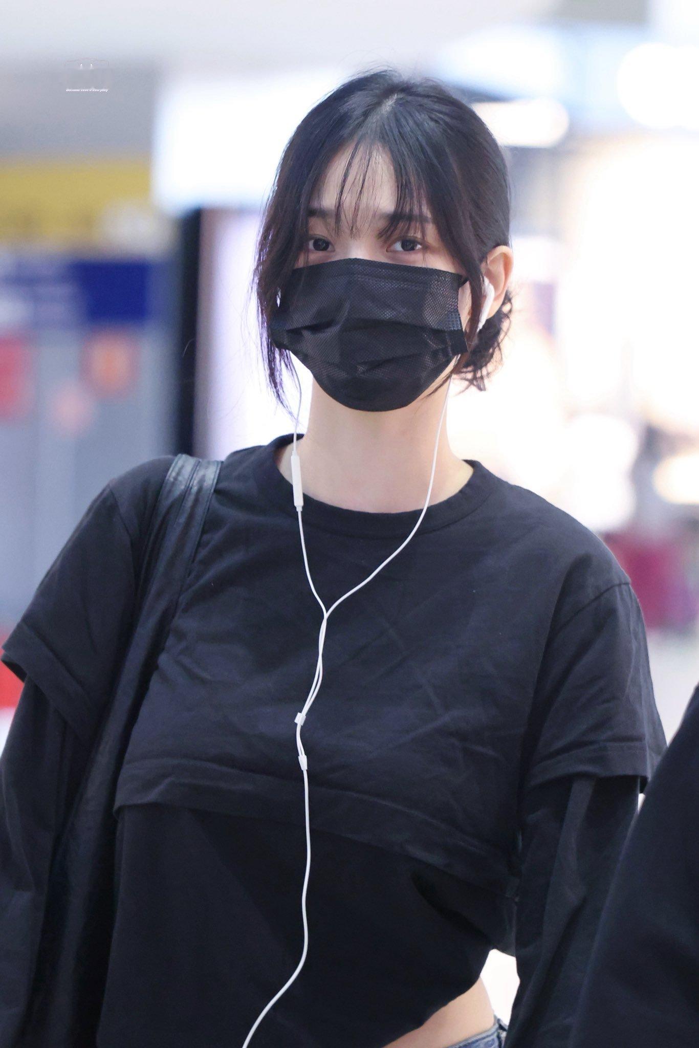 柳智敏🧈柳智敏五颜一 260905【高清】圣保罗瓜鲁柳斯国际机场出境下一场预备