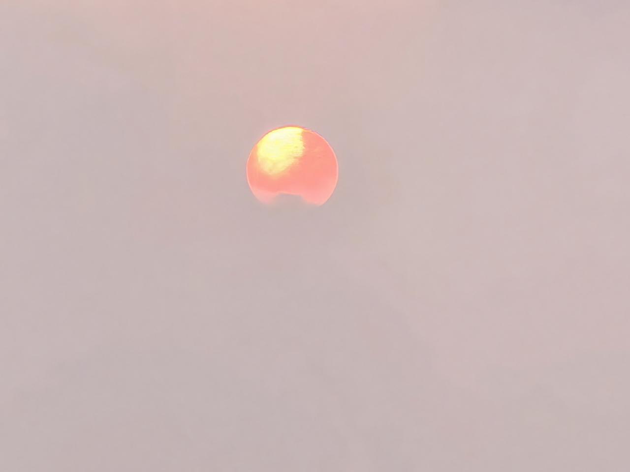 发现没有，一个看似无解，或者说是难以回答的问题，其实可以诠释国际大事。
这个问题