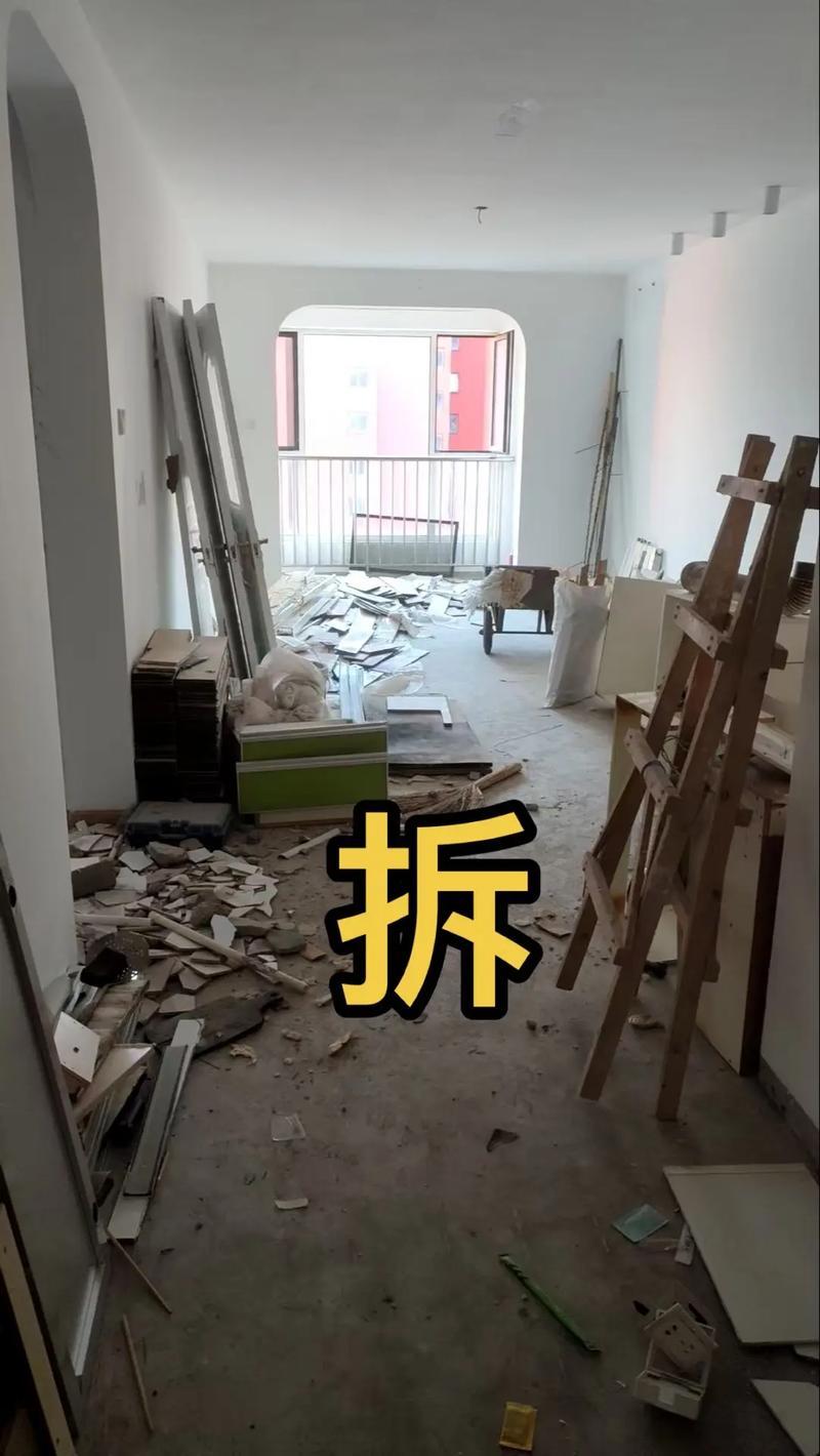 小区是20多年前建成的，各家的装修也陈旧了。几年前加装了电梯，加上有买房卖房的，