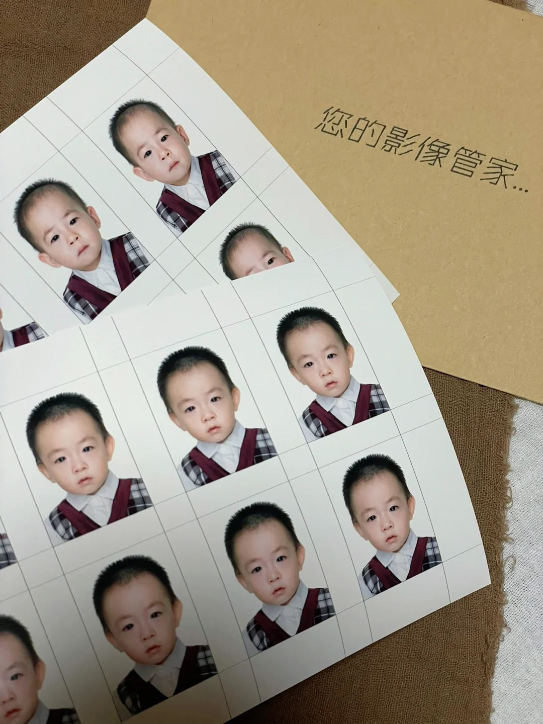 开始执行两宝的“每年一拍”证件照小计划