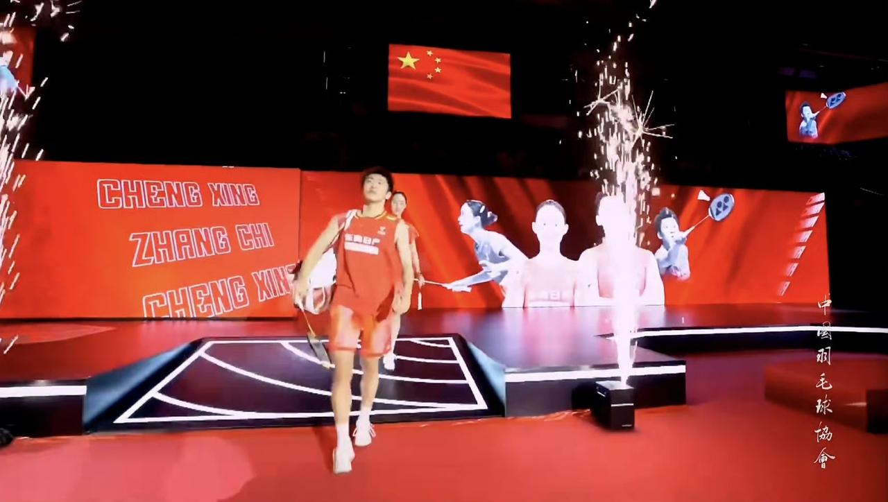 程星/张驰🇨🇳稳住！
第一局前半段程星/张驰🇨🇳 11-10 领先🇩?