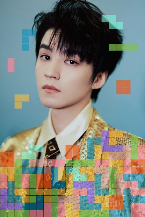 王俊凯巅峰之夜造型 王俊凯金色亮片西服 王俊凯金色亮片西服真的好帅啊 