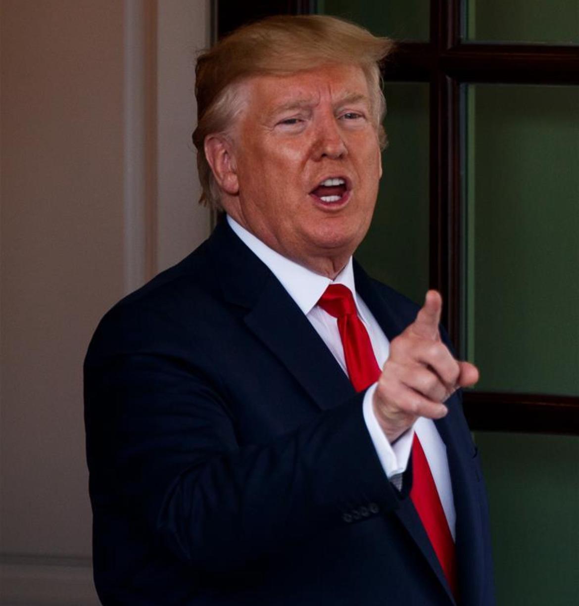 特朗普昨晚发文说：“中国对我永久开放霍尔木兹海峡感到非常高兴。我这么做，也是为了