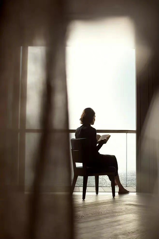 “敢于对抗所有人，把梦做到底，是一种做人的极致。”——王朔 ​​​