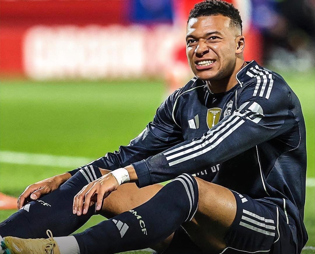 姆巴佩：现在踢皇马就是锁死你的接球路线，不是平局，起码不会输吧？？？
维尼修斯：