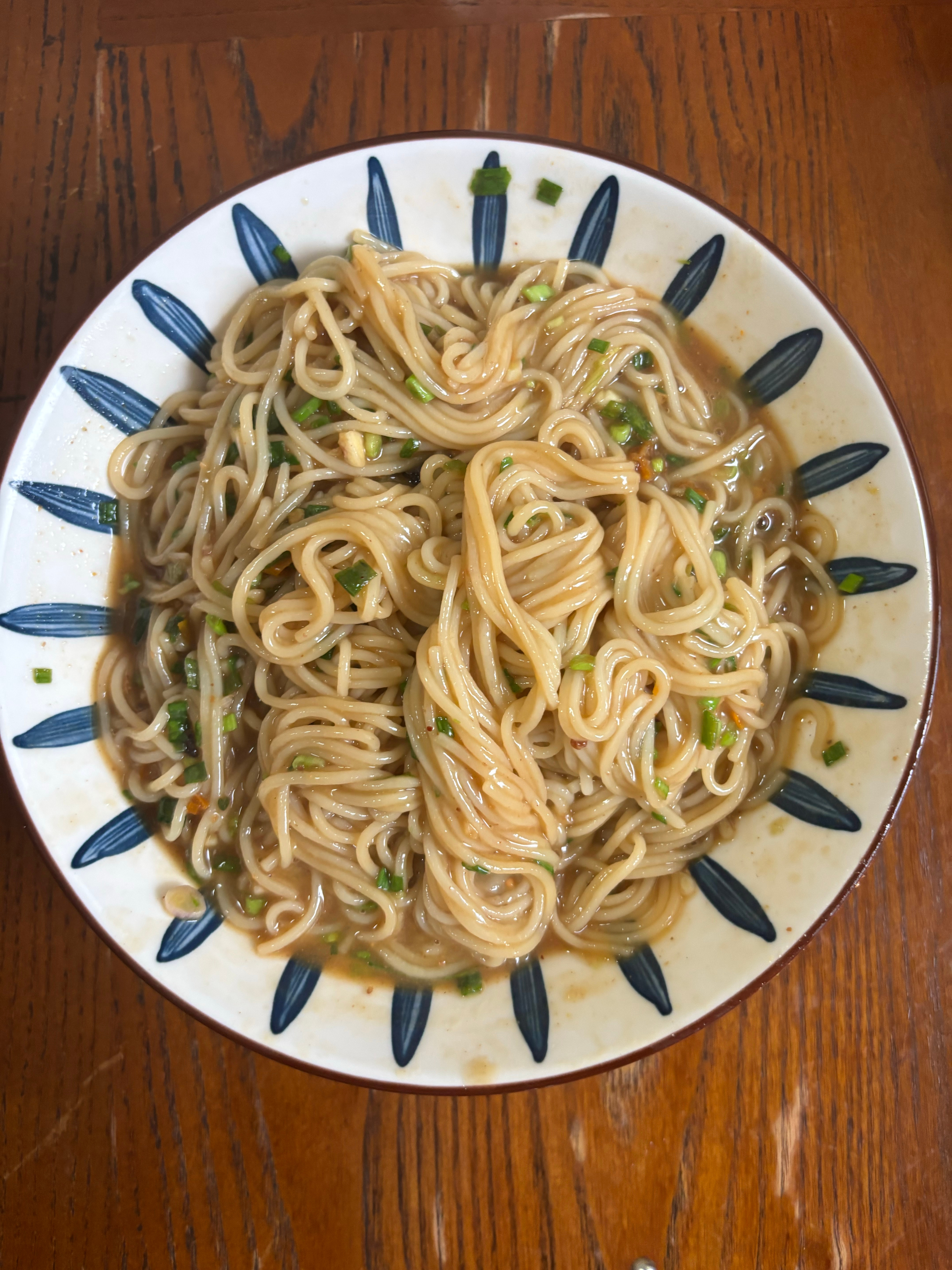 我本来说今天中午吃太多了，晚上少吃点。结果人家给我来这出，这谁挡得住。果然没有一