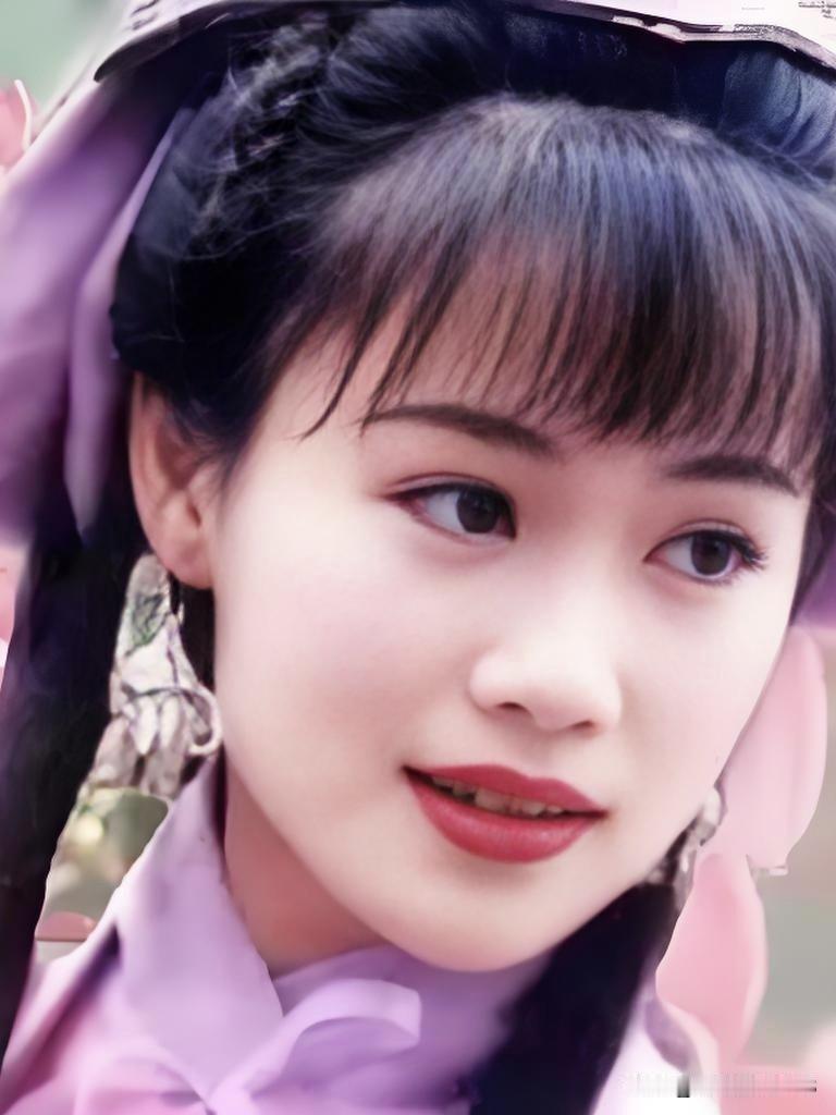 梁小冰，古装皇后，一颦一笑皆倾城，岁月从不败美人，经典角色永驻心间。一人发表一句