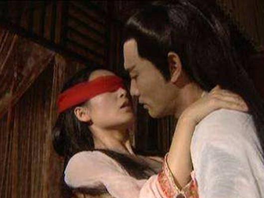 公元698年，太平公主在一个夜晚宠幸了四名男子，到了第二天清早，丫鬟们低着头去整