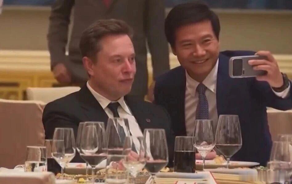 特朗普访华欢迎宴会 挺好啊 ，这个年龄还能放低姿态 虚心学习 难能可贵 多少人被