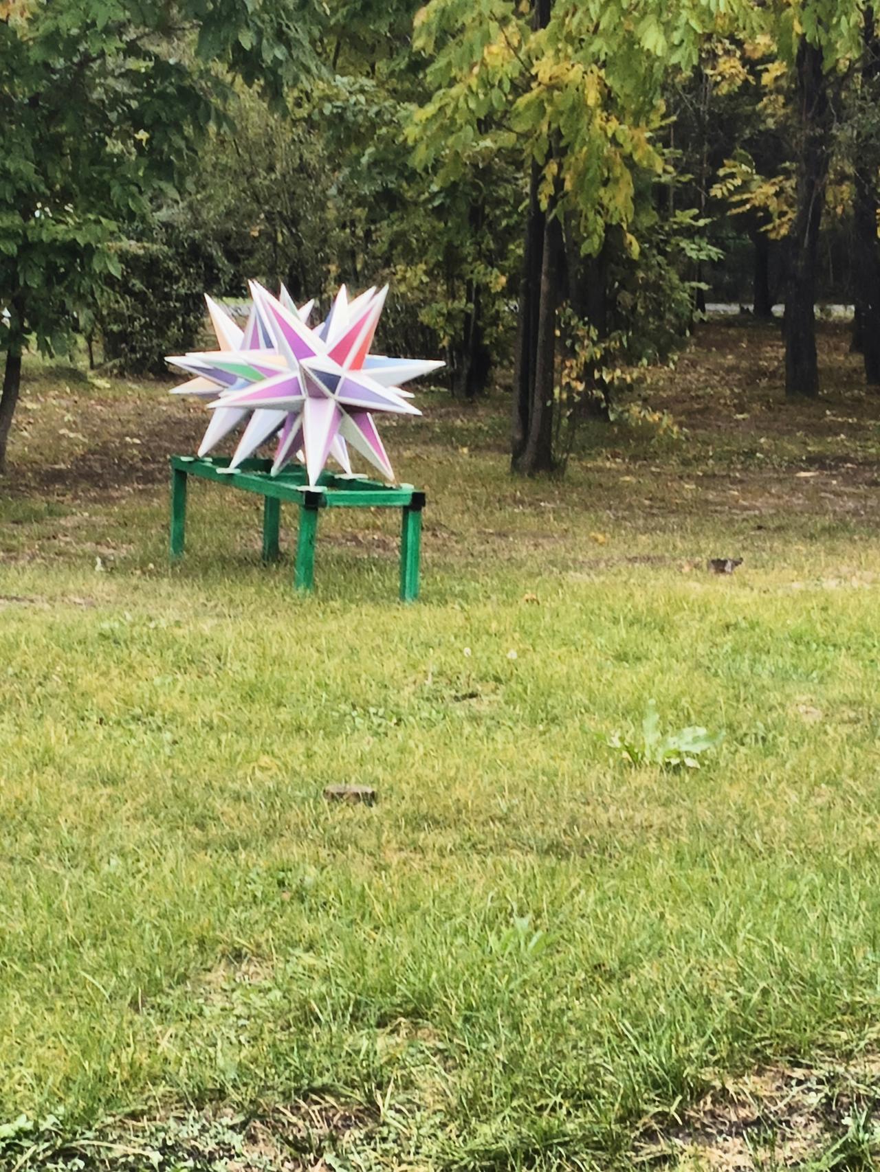 我儿媳妇这次来也给我一副耳钉，还没有你这副大呢！我很满意，我不会给任何人，要给，