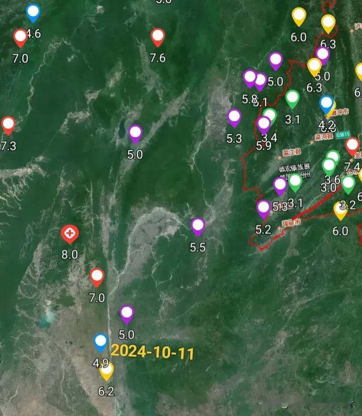 12时50分距云南省瑞丽市二百公里外的缅甸发生4.9级地震，震源深度十公里，4.