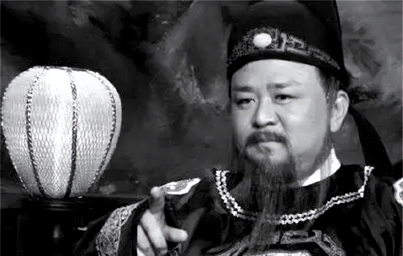 【补充】：神龙元年(公元705年)正月，一代女皇武则天养病的迎仙宫内，剑拔弩张，