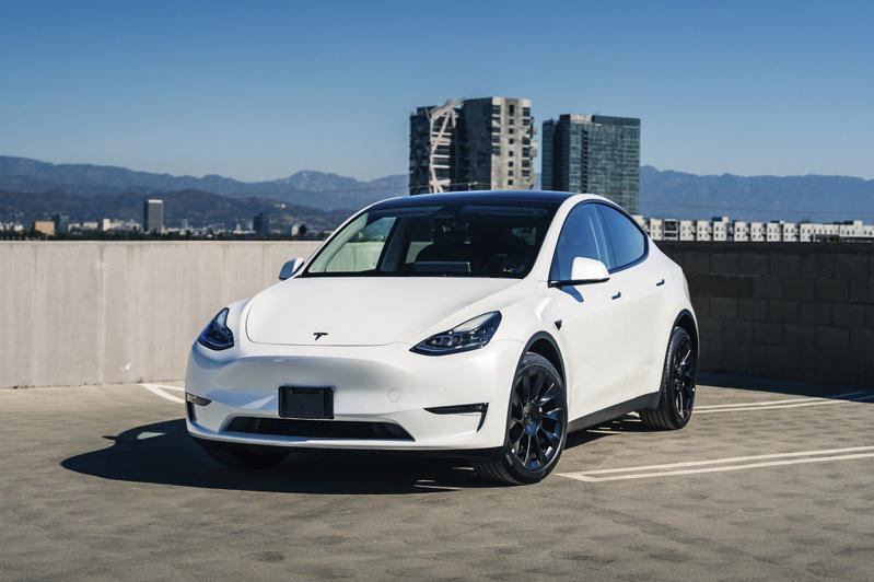 特斯拉 Model Y 全系降价

特斯拉美国官网显示，特斯拉 Model Y 