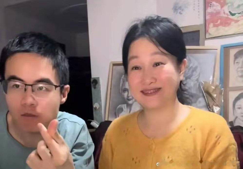 妻子脑梗变3岁，丈夫陪900天被质疑：她要是装的，我可太高兴了 