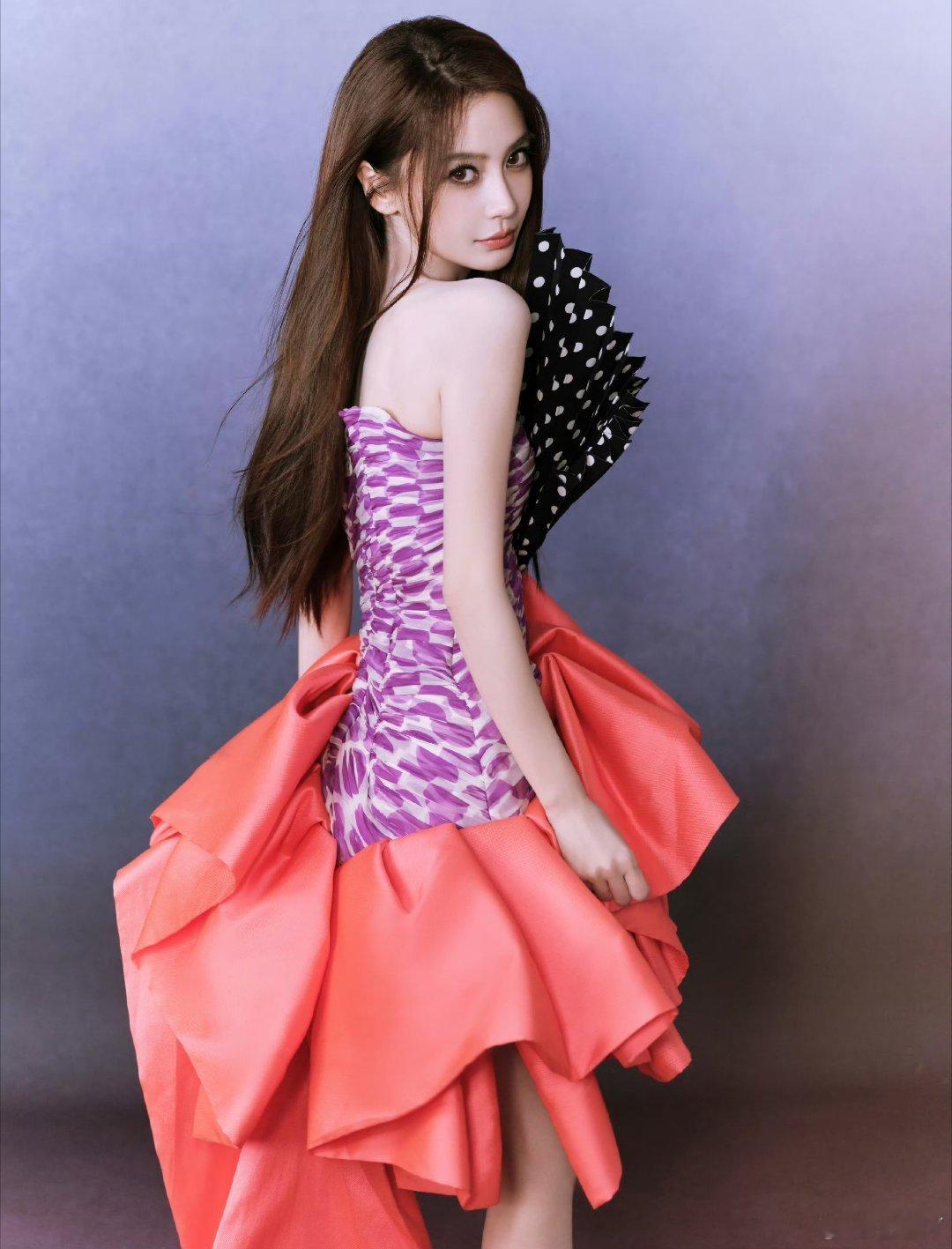 angelababy 🌸Angelababy请粉丝喝热奶茶 阳光与你都是温暖且