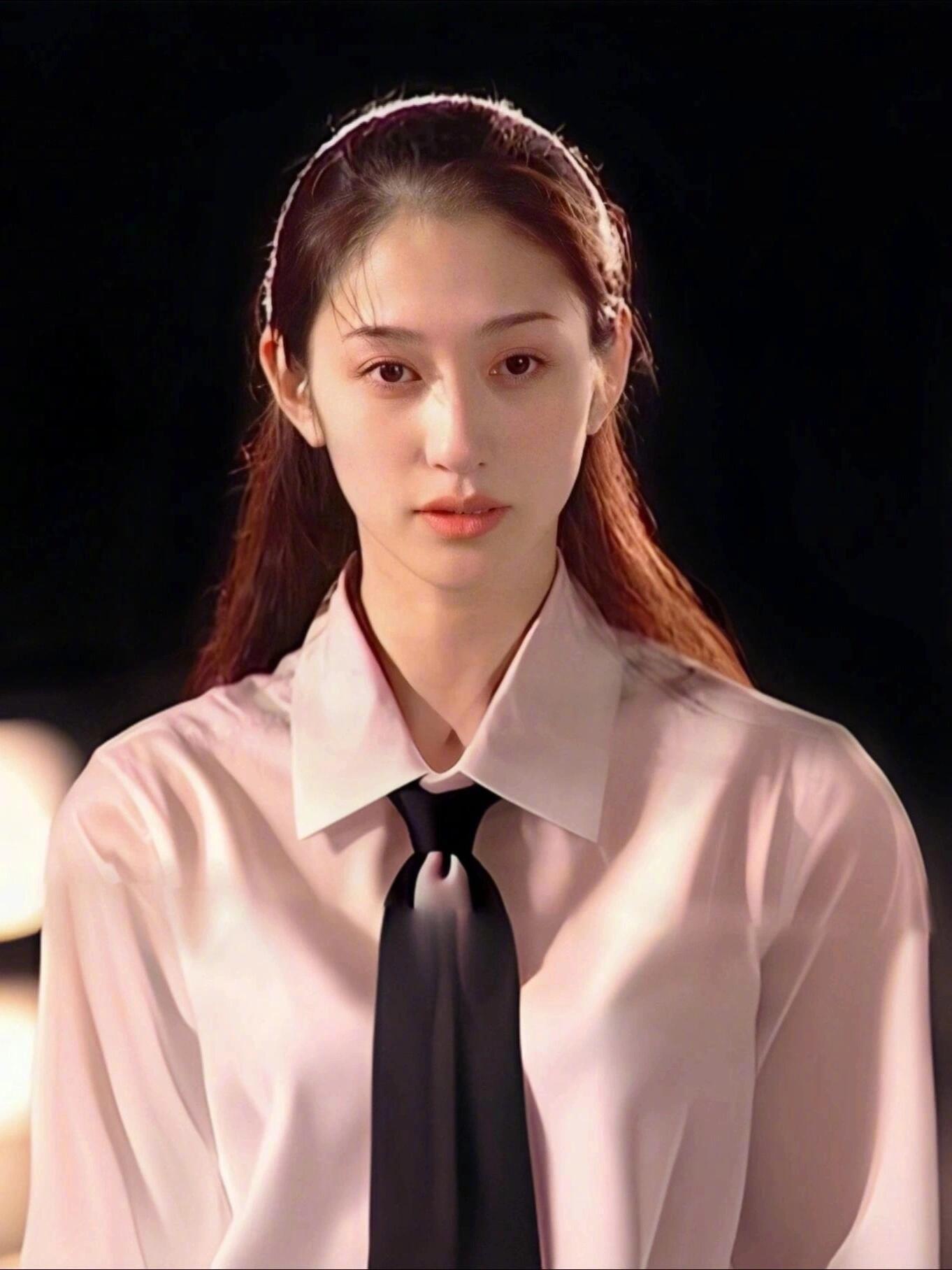 当你以为现在的李小冉已经很美了，我说不！！早期的李小冉完全女娲毕设来的李小冉录浪