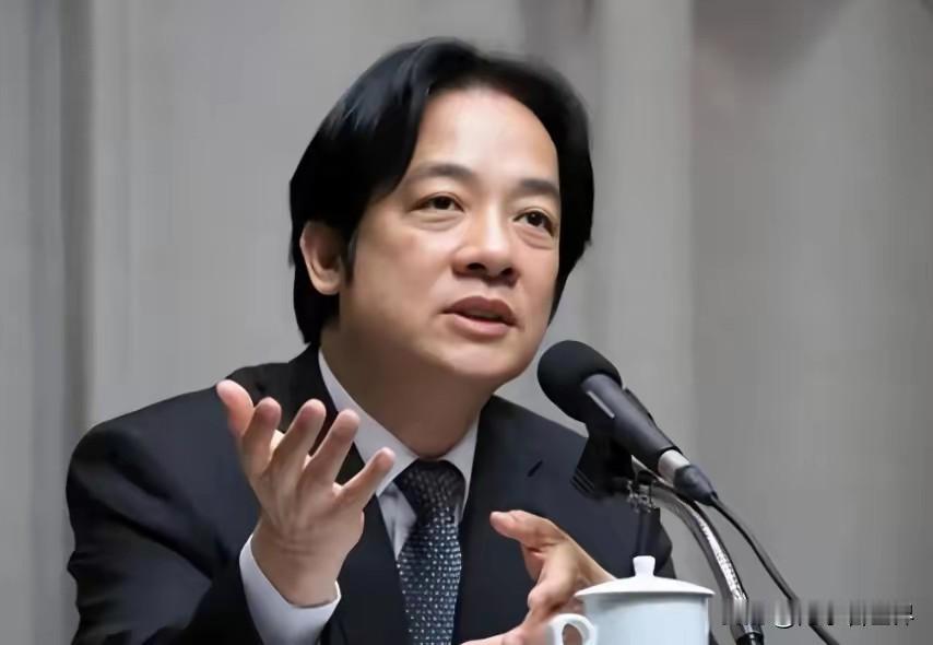 就在刚刚，
台独分子赖清德正式宣布，1月22日，赖清德站上讲台，神情格外自信。他