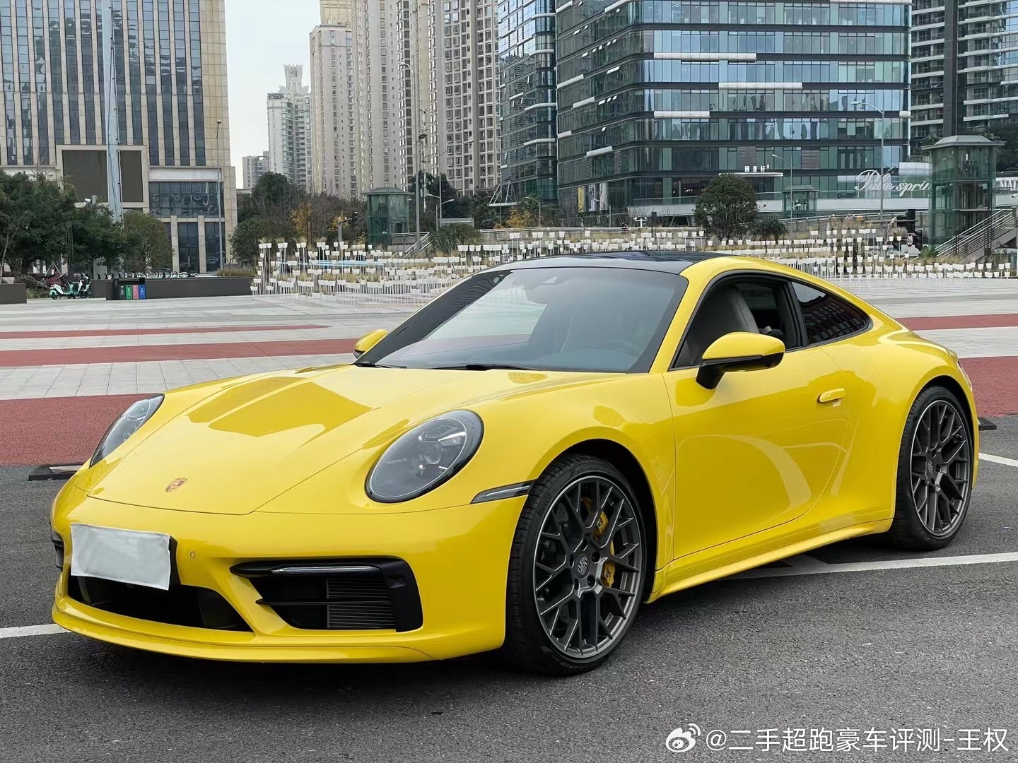 是不是比西红柿炒蛋配色好看多了[doge]21年992四驱  9600Km 选配