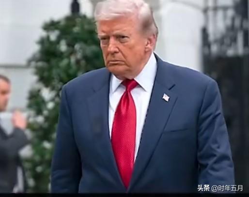 美联社报道，美军证实轰炸了伊朗境内的雷达与无人机控制站点，作为对德黑兰击落美军无