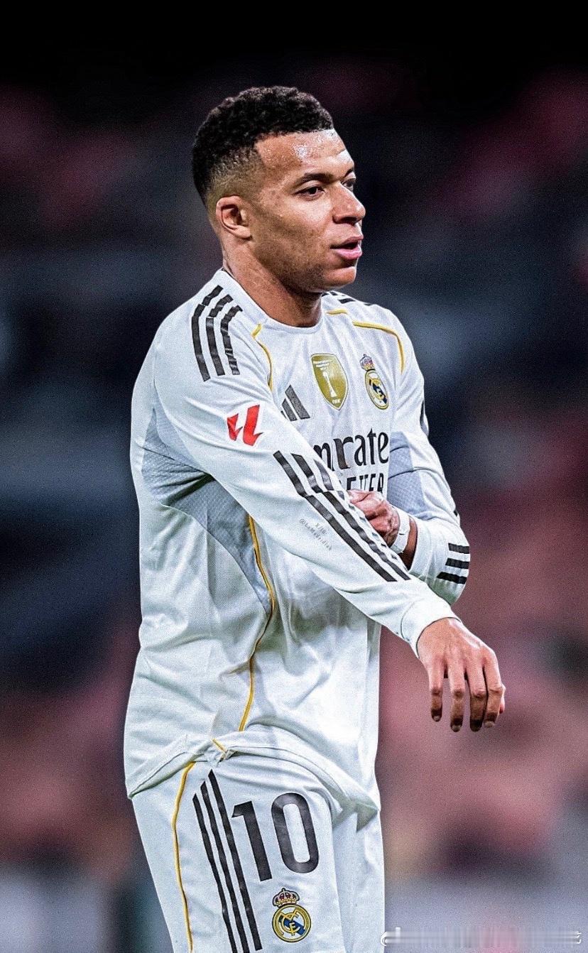 同瓦伦西亚的比赛，将是姆巴佩首次在同时缺少威尼修斯、贝林厄姆和罗德里戈的情况下带