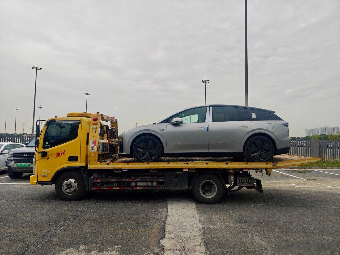 理想i6已提车，启程前往欧洲