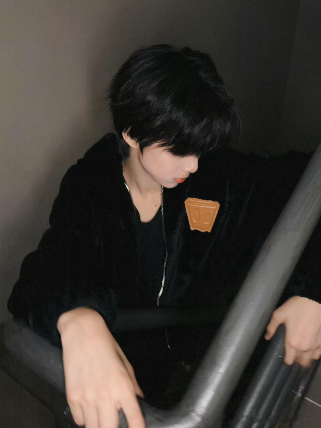 把我帅到了陈思罕