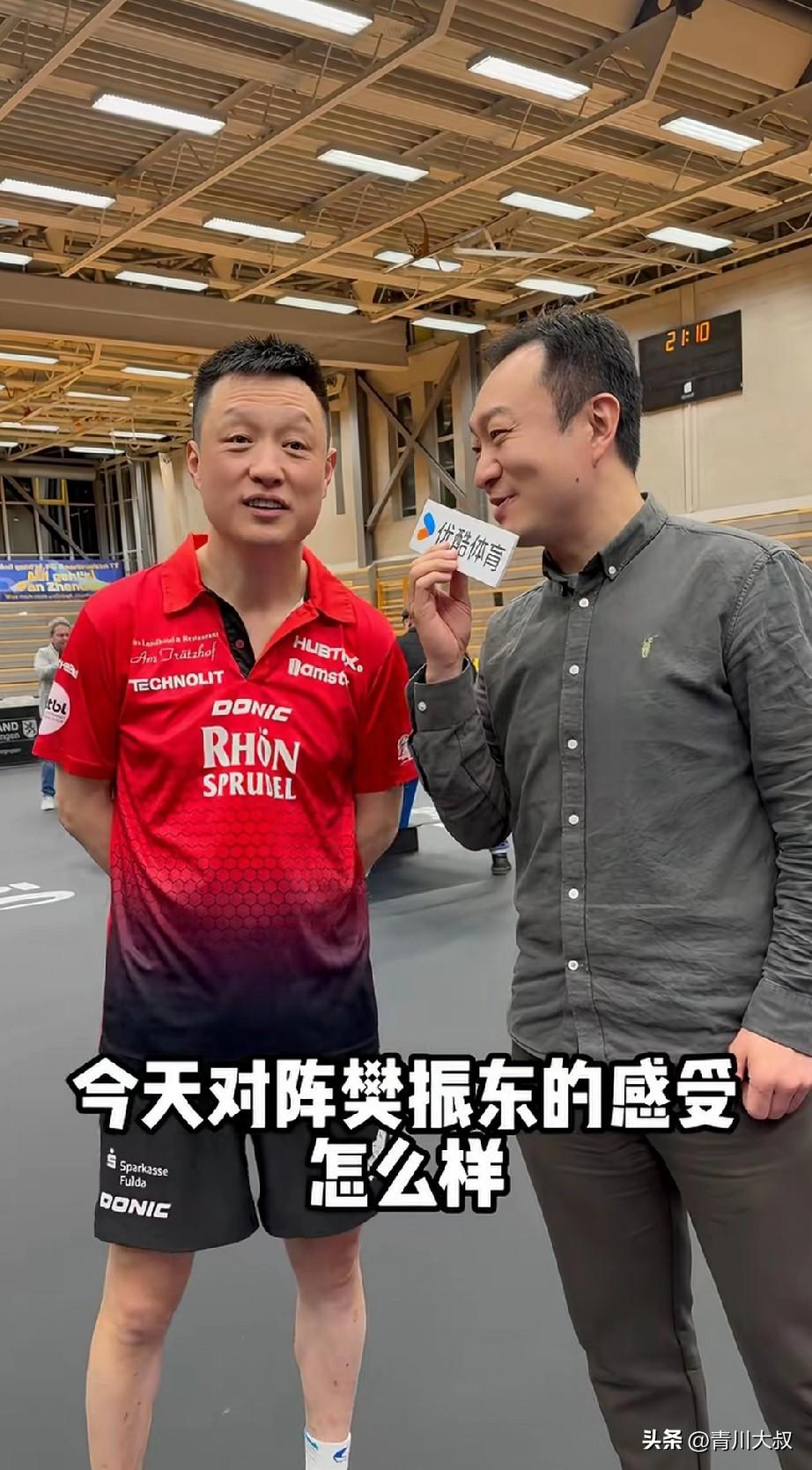 笑死我了！孟庆宇没看出东哥在让他吗？

赛后采访，
于博士问他感觉怎么样？

他