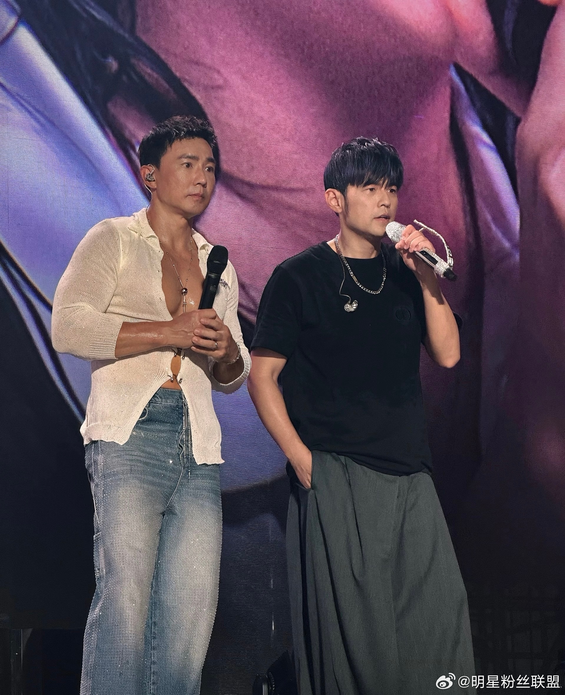 刘畊宏又给周杰伦作词了乐坛活久见系列！刘畊宏时隔多年再给周董作词，从《回到过去》