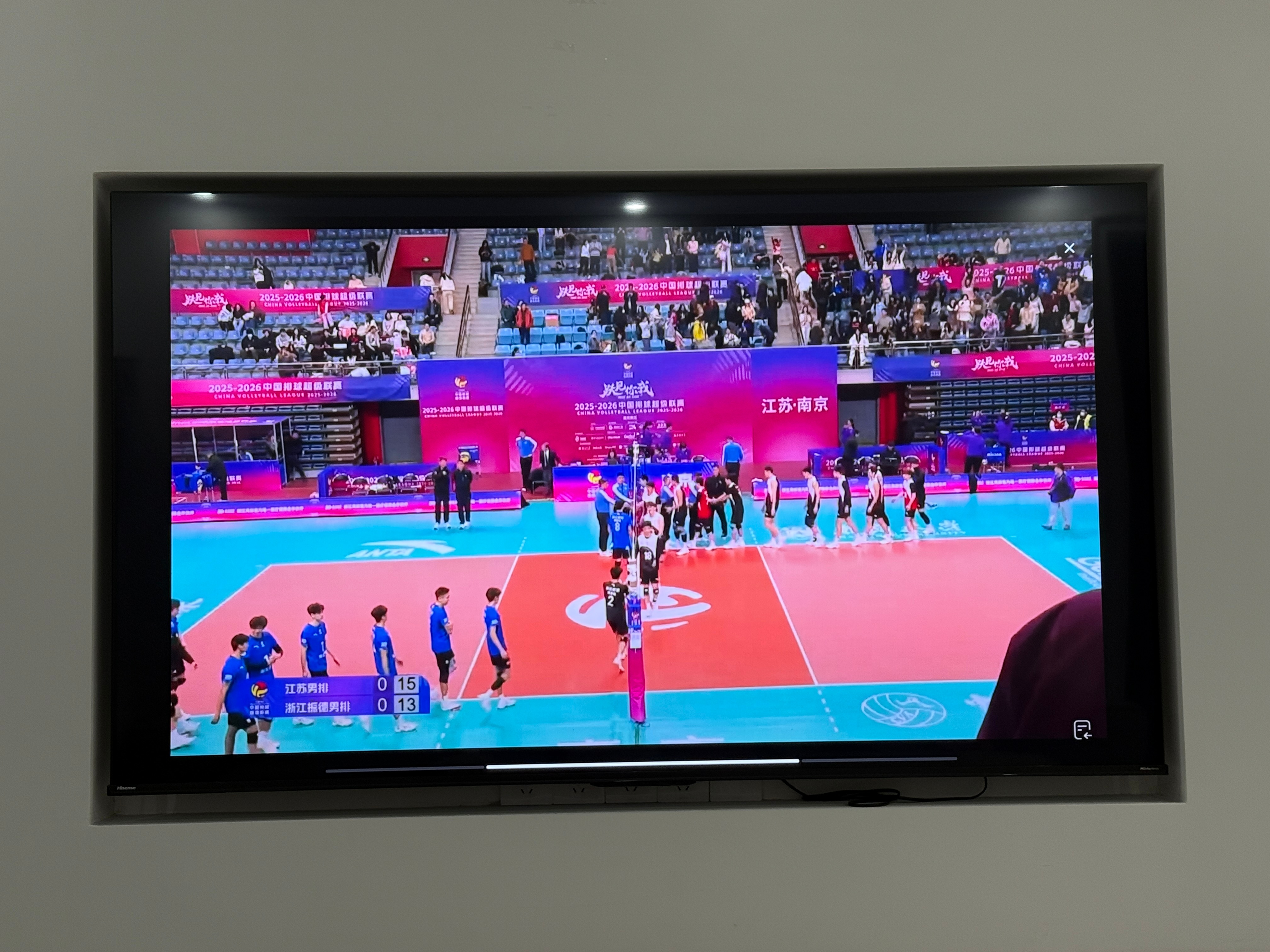 沈安东有病一样的，最关键的一分换段沂松发球，你换个陆赵政有比赛经验丰富的人上来行