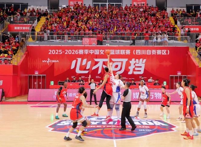 3月27日晚，四川女篮主场105-75狂胜上海队，喜提季后赛开门红！王思雨作为后