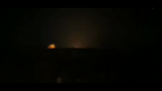 俄军持续炮轰巴赫穆特，火力全开，非常凶猛！

巴赫穆特的战况异常惨烈。俄军在此拥