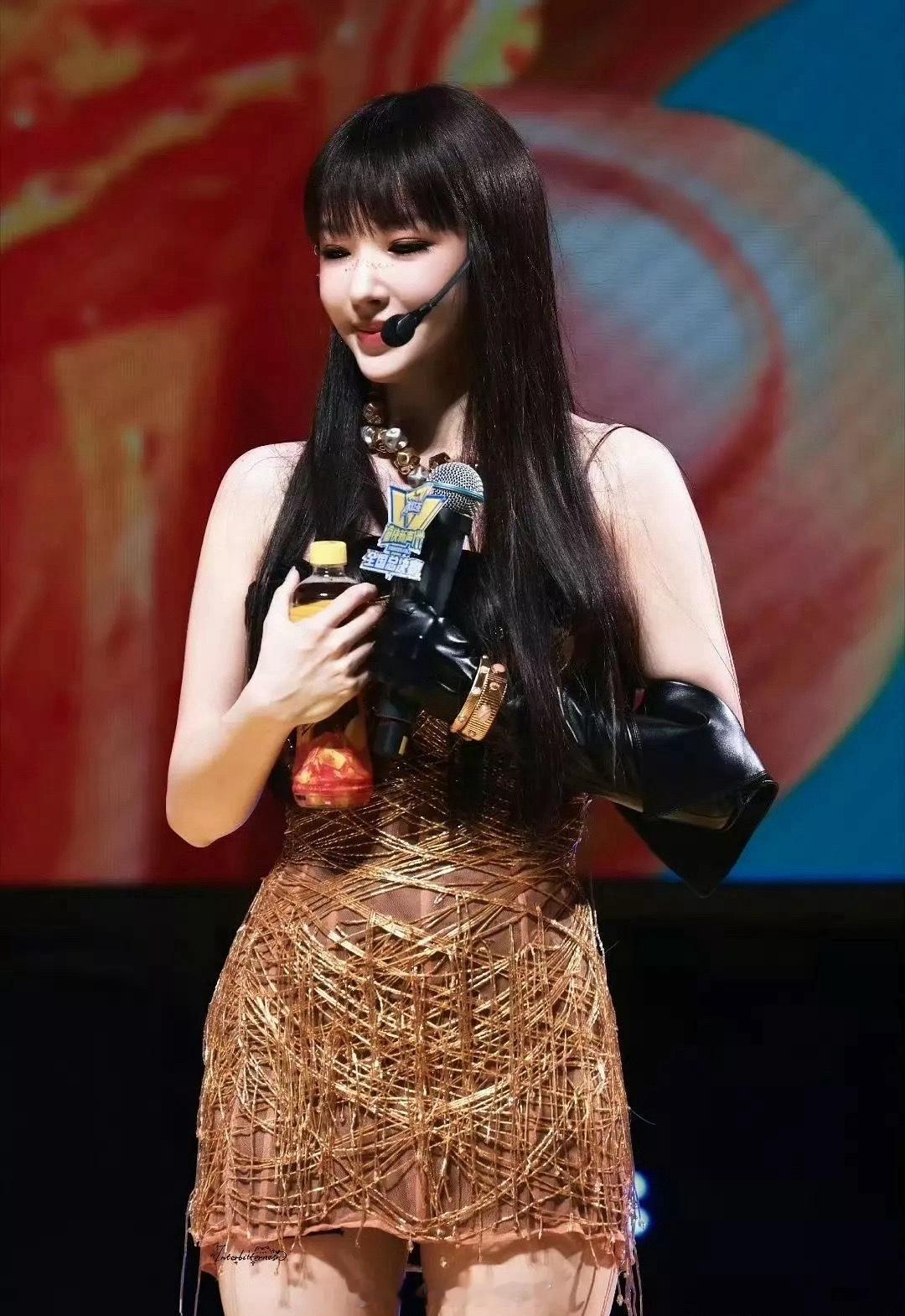 这竟然是程潇？脸肿的也太夸张了吧？是不是镜头问题[哆啦A梦害怕]程潇脸肿了 ​​