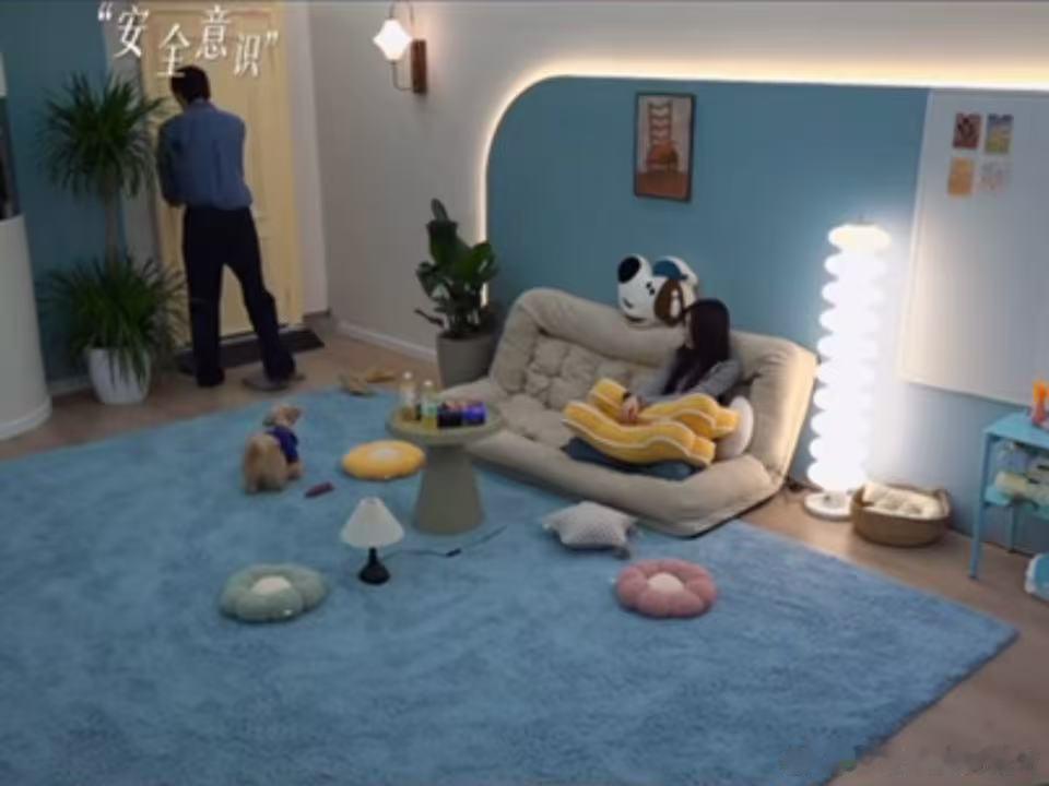 柳柳周佑凌锁门贴贴柳柳周佑凌约会锁门半熟恋人 心态笃定后的亲密互动，是否能让感情