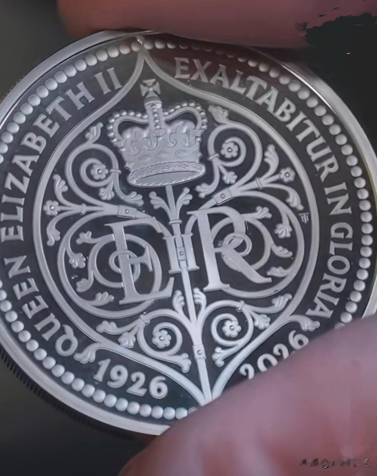 即将发售！期待伊丽莎白二世女王纪念币。

据英媒最新消息：为迎接伊丽莎白二世女王