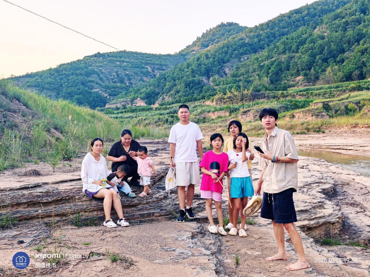 故乡的小河边