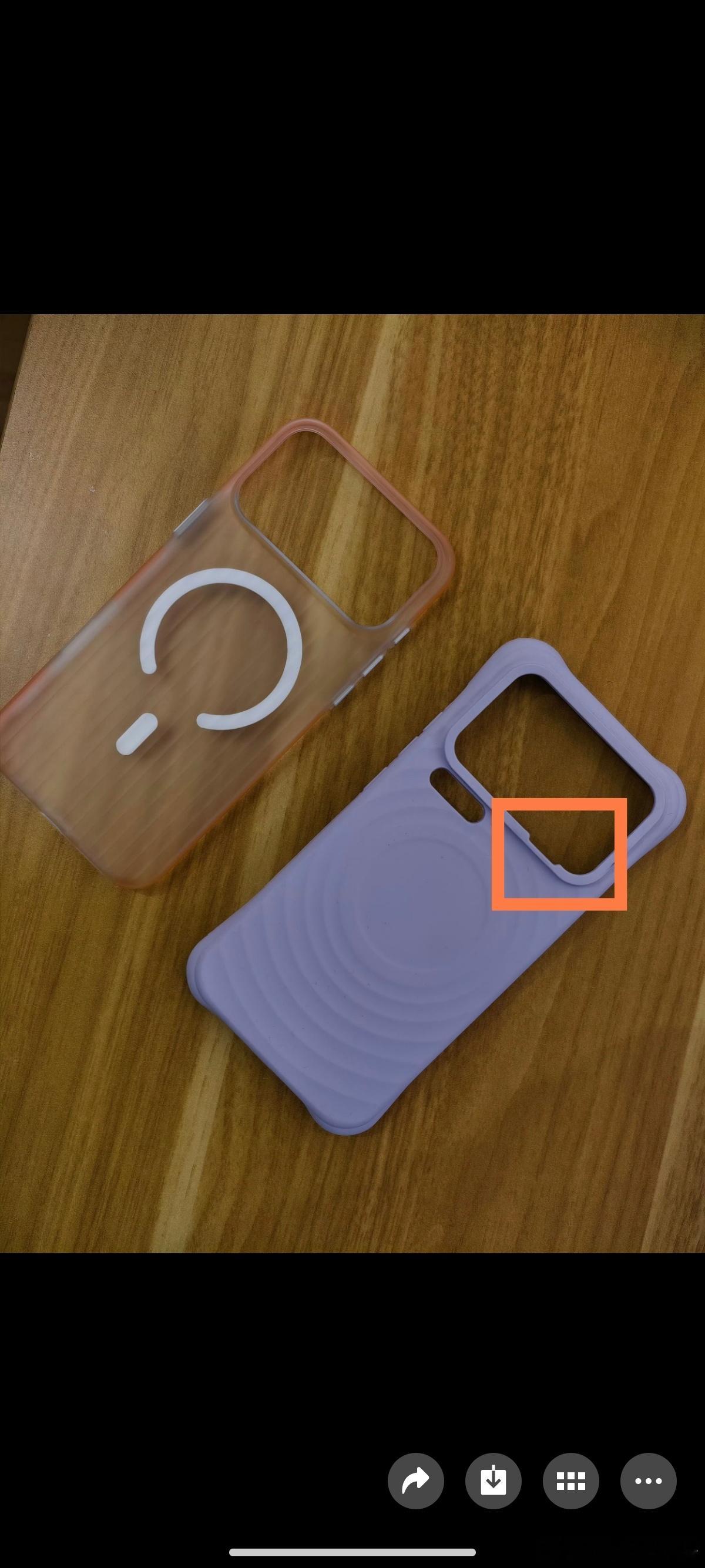 右边：小米16pro max最新的手机壳开模左边：iPhone17 pro ma