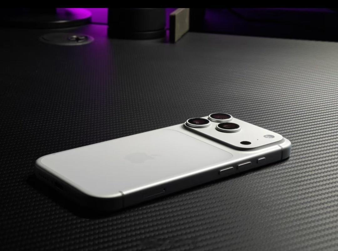 iPhone17降价带动老机置换潮昨晚我还跟留学的朋友说国内iPhone降价了，
